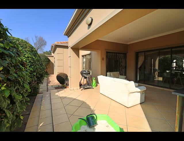3 BEDROOM HOUSE FOR SALE IN WAVERLEY